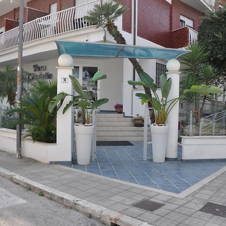Hotel Haus Charlotte San Benedetto del Tronto Buitenkant foto