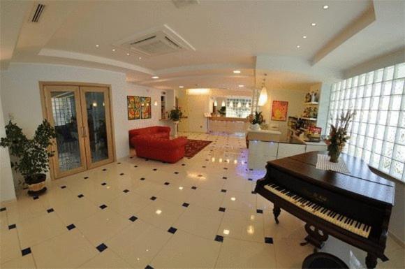 Hotel Haus Charlotte San Benedetto del Tronto Buitenkant foto