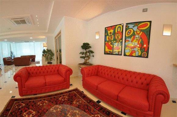 Hotel Haus Charlotte San Benedetto del Tronto Buitenkant foto