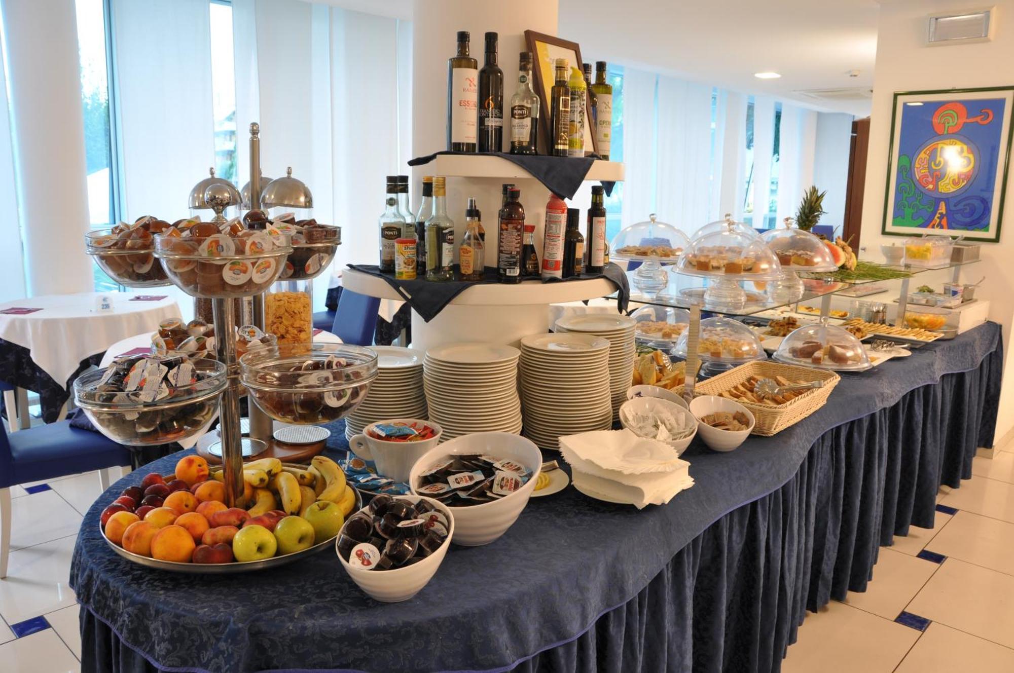 Hotel Haus Charlotte San Benedetto del Tronto Buitenkant foto