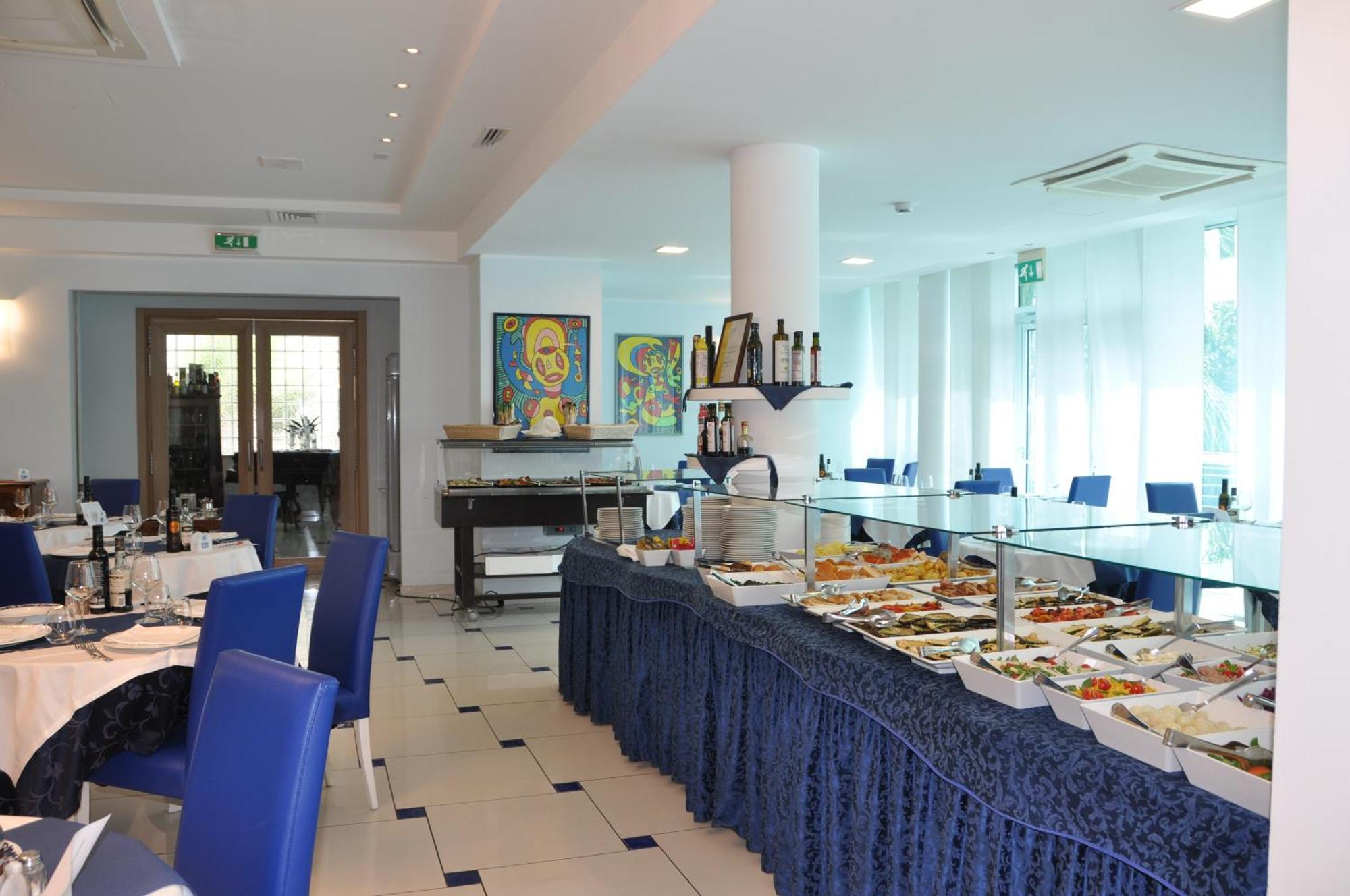 Hotel Haus Charlotte San Benedetto del Tronto Buitenkant foto